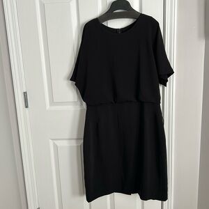 Banana Republic 14 black dress S/S full zipper, back design detail. Fully lined.